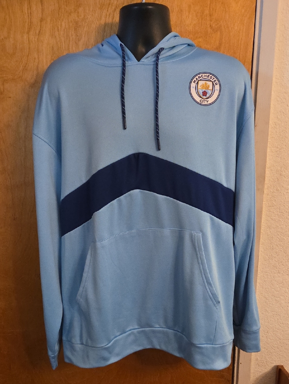 Manchester City FC Icon Sports Pullover Hoodie Size XL - Sky Blue